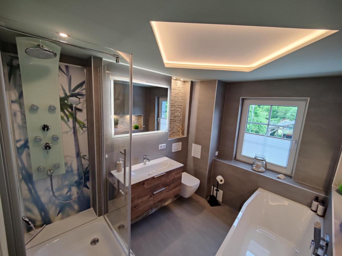 Ferienhaus Villa Adelsberg Mit Dachterrasse In Zentraler Lage Fuer Bis Zu 10 Personen Хемниц Экстерьер фото